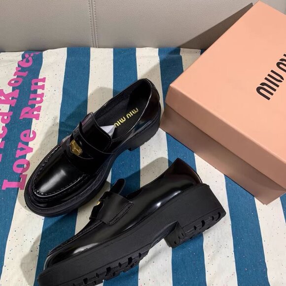Women's Miu Miu black loafers - Picture 4 of 7
